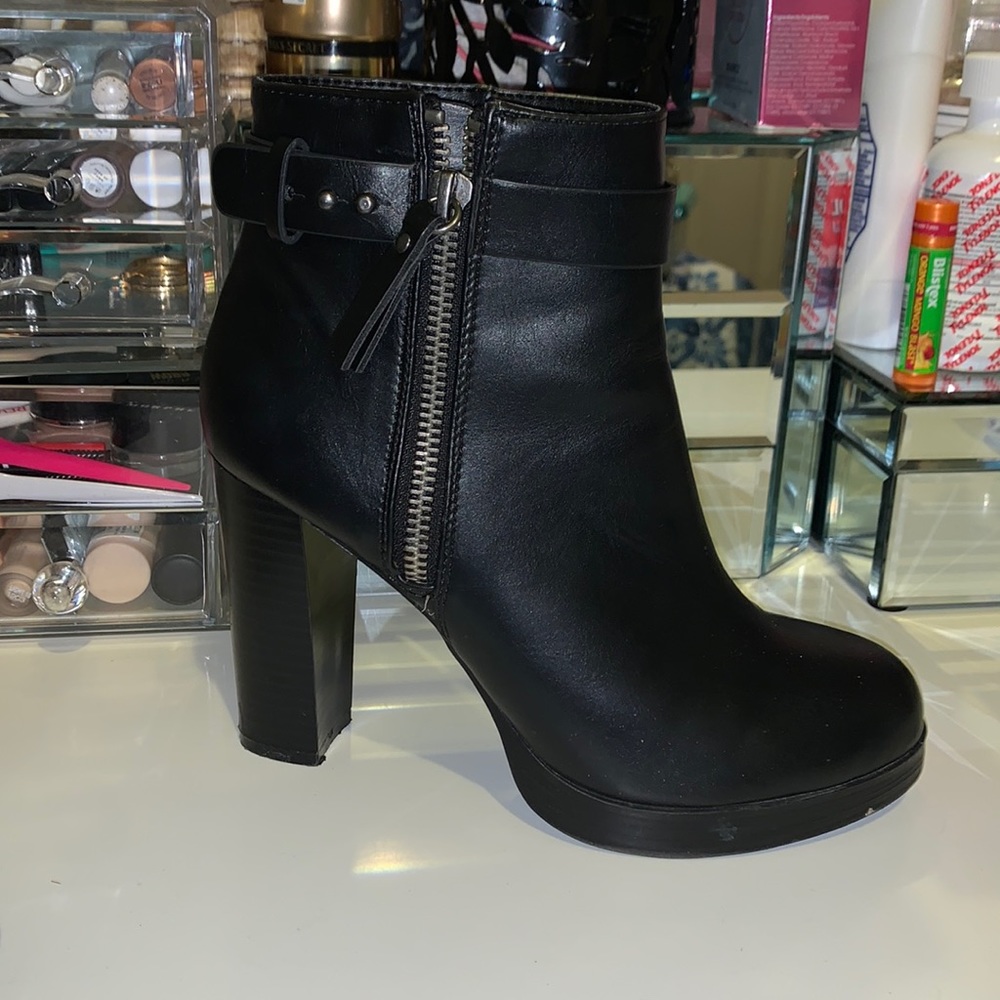 ✨Ankle Booties ✨ Sz6.5